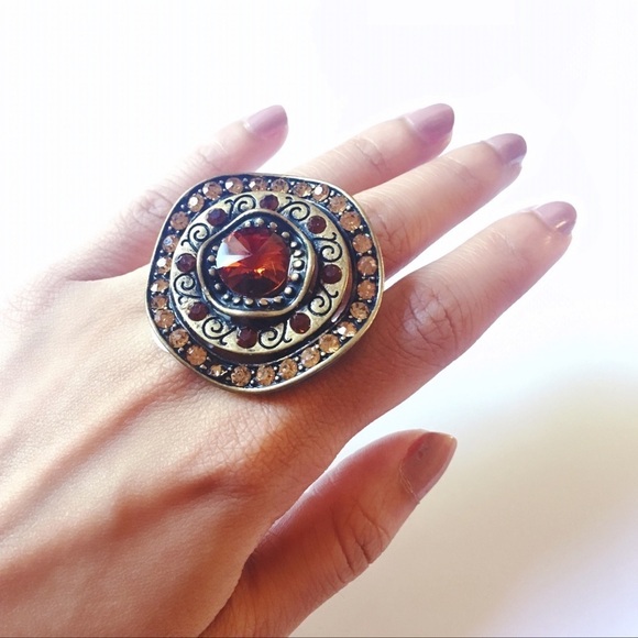 bronze rhinestone giant cocktail ring - Picture 1 of 3